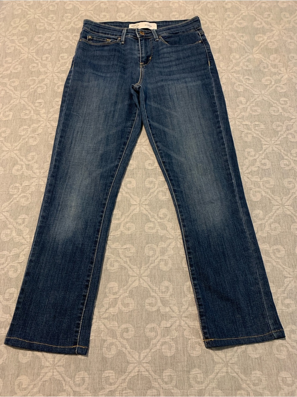 Signature by Levi Strauss Women’s Dark Blue Mid Rise Slim Jeans (Size 4/27)